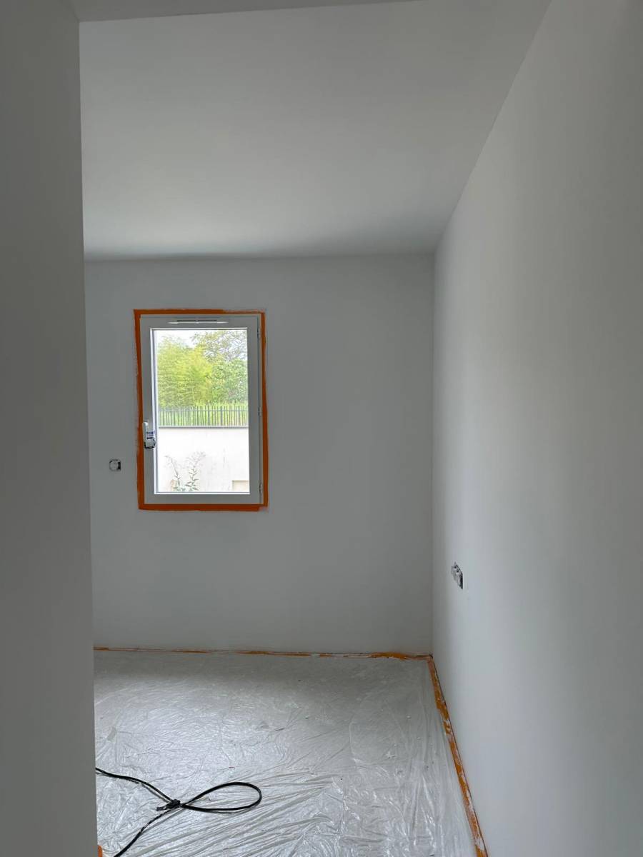 Peintre à Mérignac pour rénover et peindre les murs d'une grande chambre